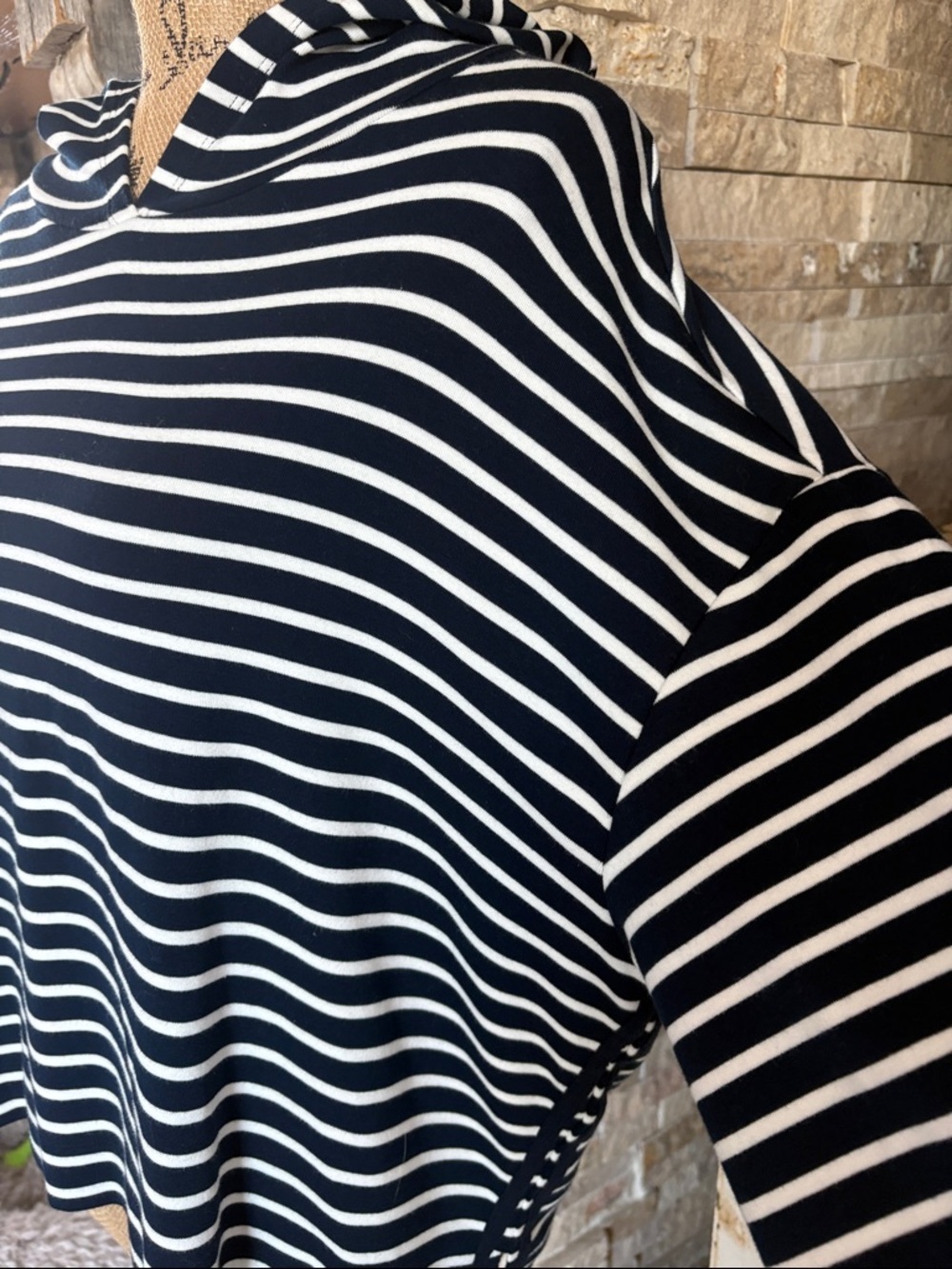 Evereve Mia blue and white stripe hoodie 3/4 sleeve slight crop drop shoulder - Picture 10 of 16